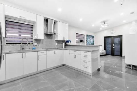 3118 W 71st Pl, Hialeah FL - photo 6 of 28