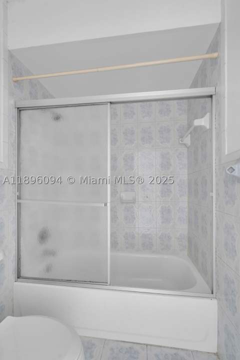 4050 NW 135th St 21-11, Opa Locka FL - photo 13 of 23