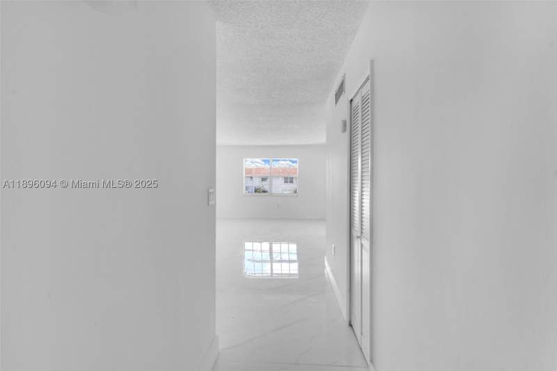 2 bedroom Condominium at 4050 NW 135th St 21-11, Villa Biscaya Jardines Co, Opa Locka — photo 3