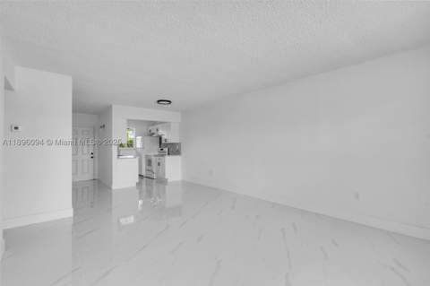 4050 NW 135th St 21-11, Opa Locka FL - photo 6 of 23