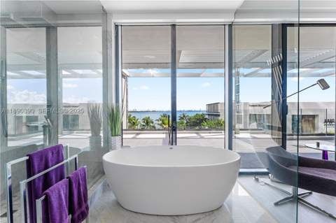 650 NE 32nd St Bh7, Miami FL - photo 14 of 53