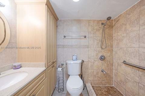 8005 W Six Avenue B, Hialeah FL - photo 7 of 9
