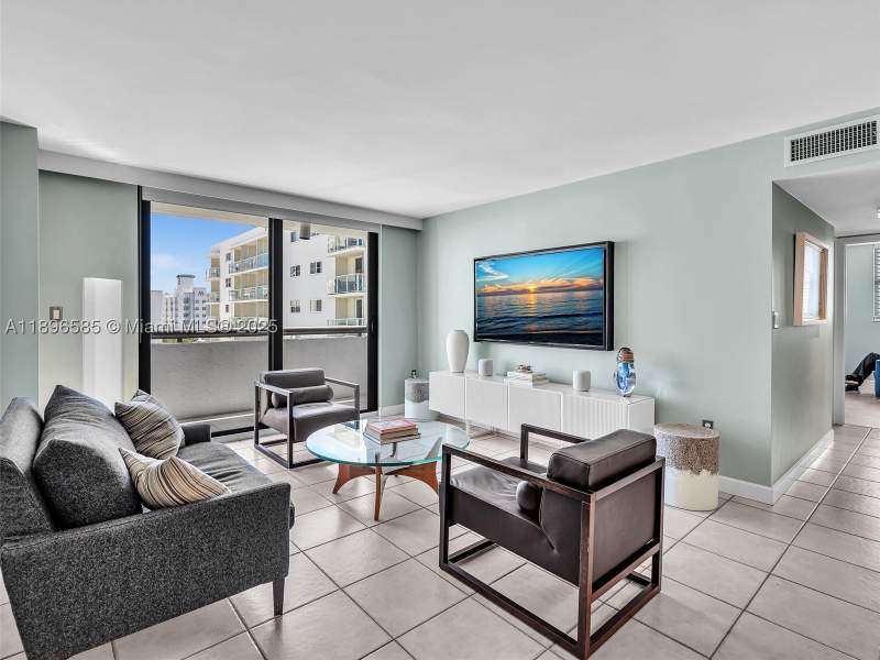 2 bedroom Condominium at 1775 Washington Ave 8B, Parc Plaza Condo, Miami Beach — photo 4