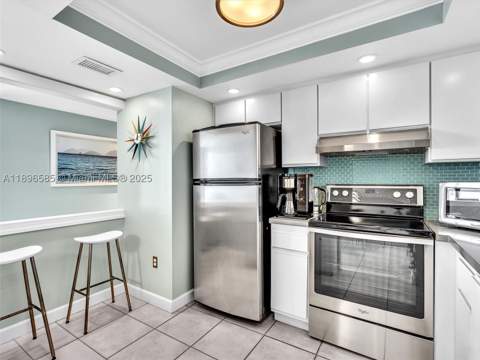 1775 Washington Ave 8B, Miami Beach FL - photo 6 of 22