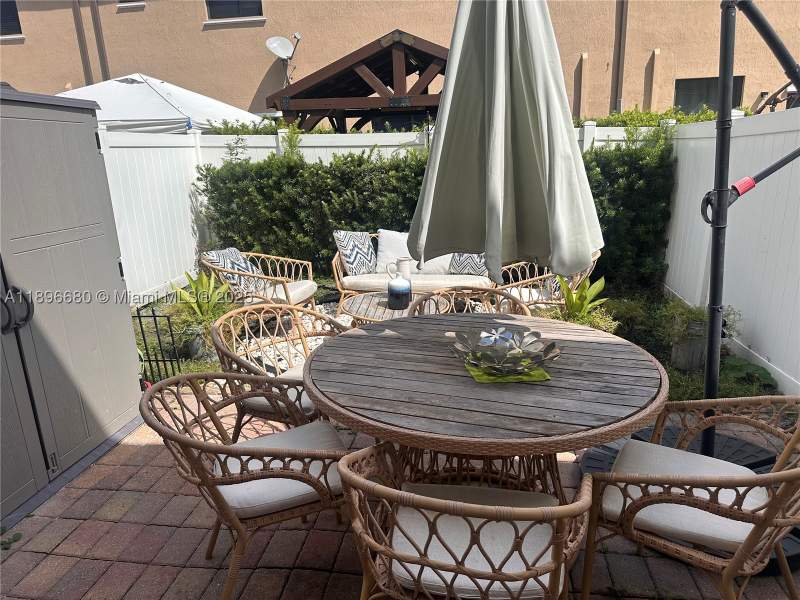 2 bedroom Townhouse at 8867 W 35th Way, Bellagio Villas, Hialeah — photo 3