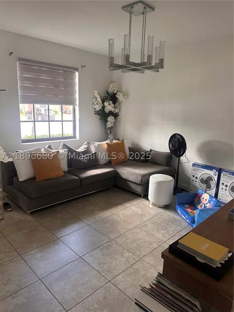 8867 W 35th Way, Hialeah FL - photo 6 of 15