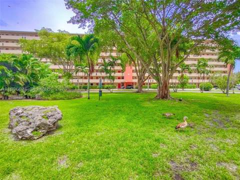 1710 NE 191st St 307-3, Miami FL - photo 19 of 25