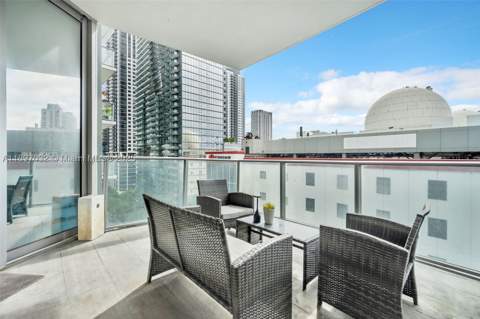 851 NE 1st Ave 806, Miami FL - photo 14 of 51