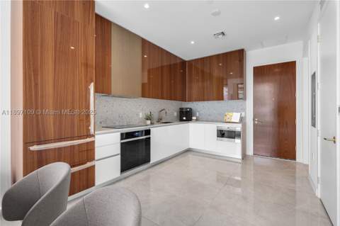 2655 S Bayshore 1506, Coconut Grove FL - photo 11 of 51