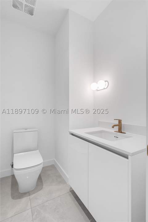 2655 S Bayshore 1506, Coconut Grove FL - photo 13 of 51