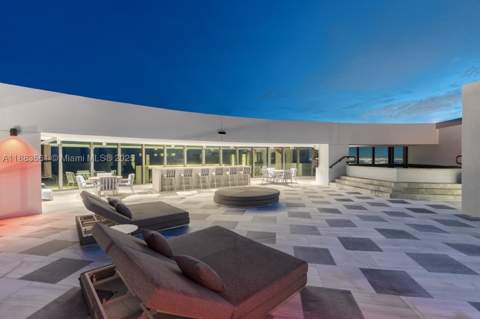 18555 Collins Ave Ph-1, Sunny Isles Beach FL - photo 23 of 32