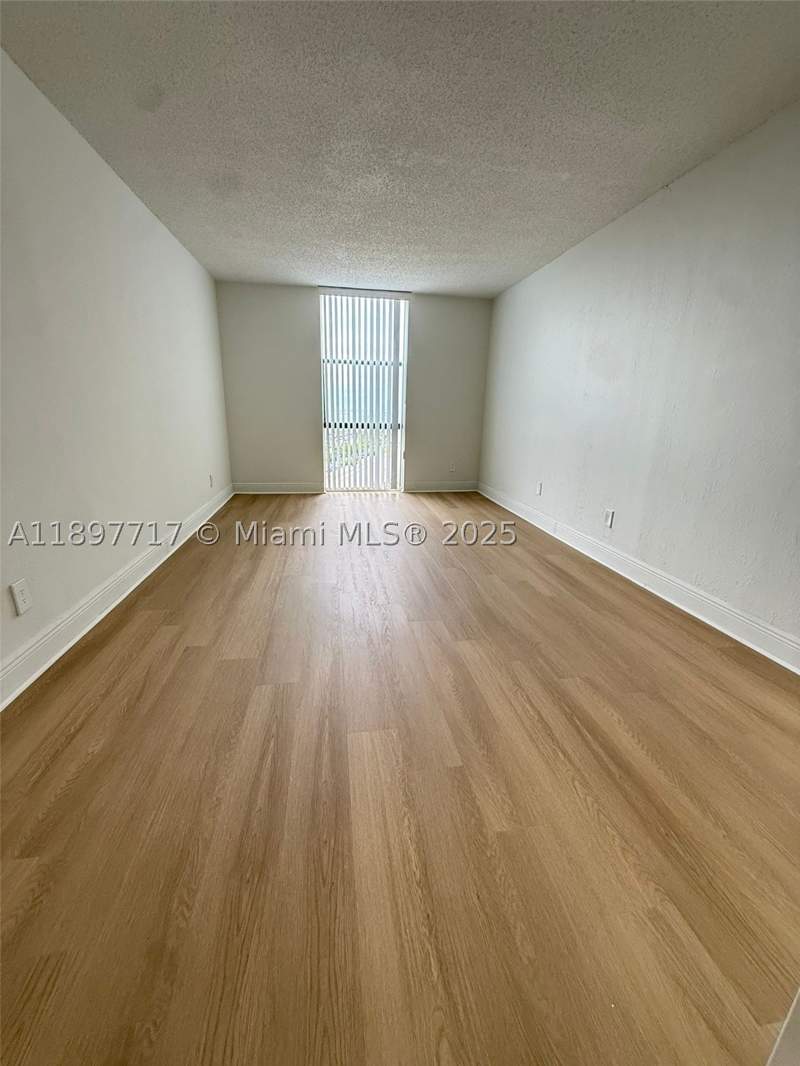 1 bedroom Condominium at 13499 Biscayne Blvd 811, Sailboat Cay Condo, North Miami — photo 5