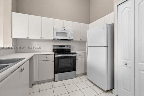 1677 SE 27th Ct 202, Homestead FL - photo 10 of 38