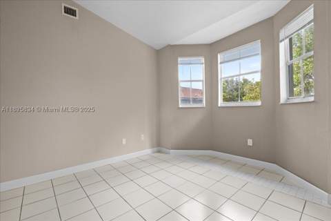 1677 SE 27th Ct 202, Homestead FL - photo 14 of 38