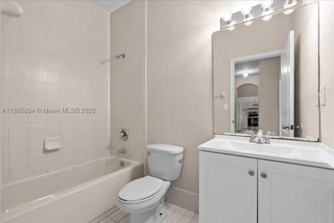 1677 SE 27th Ct 202, Homestead FL - photo 23 of 38
