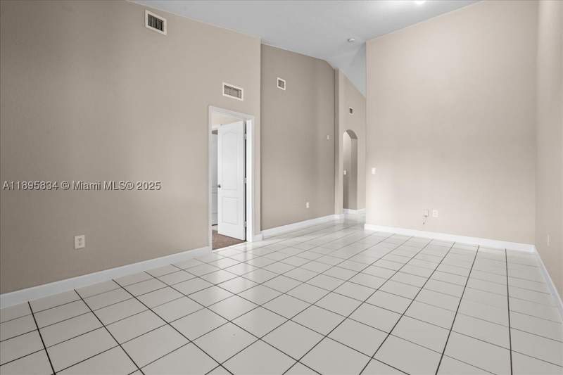 3 bedroom Condominium at 1677 SE 27th Ct 202, Shoma Condo At Keys Cove, Homestead — photo 4