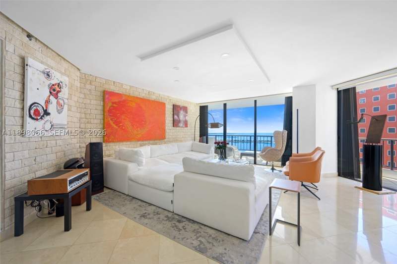 3 bedroom Condominium at 1581 Brickell Ave 2005, Villa Regina Condo, Miami — photo 2
