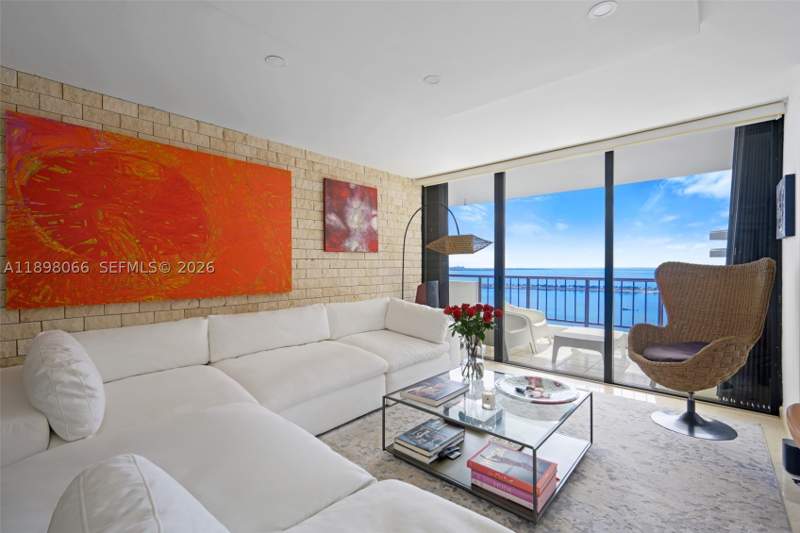 3 bedroom Condominium at 1581 Brickell Ave 2005, Villa Regina Condo, Miami — photo 3