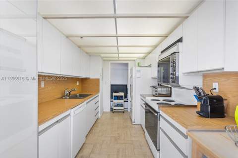 4000 Towerside Ter 402, Miami FL - photo 14 of 57