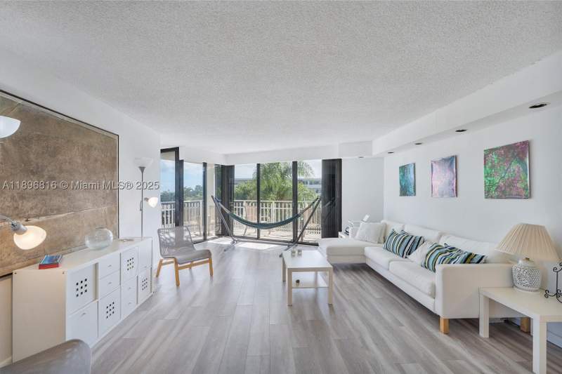 3 bedroom Condominium at 4000 Towerside Ter 402, The Towers Of Quayside Co, Miami — photo 5