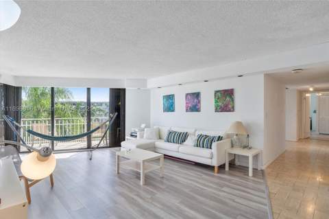 4000 Towerside Ter 402, Miami FL - photo 7 of 57