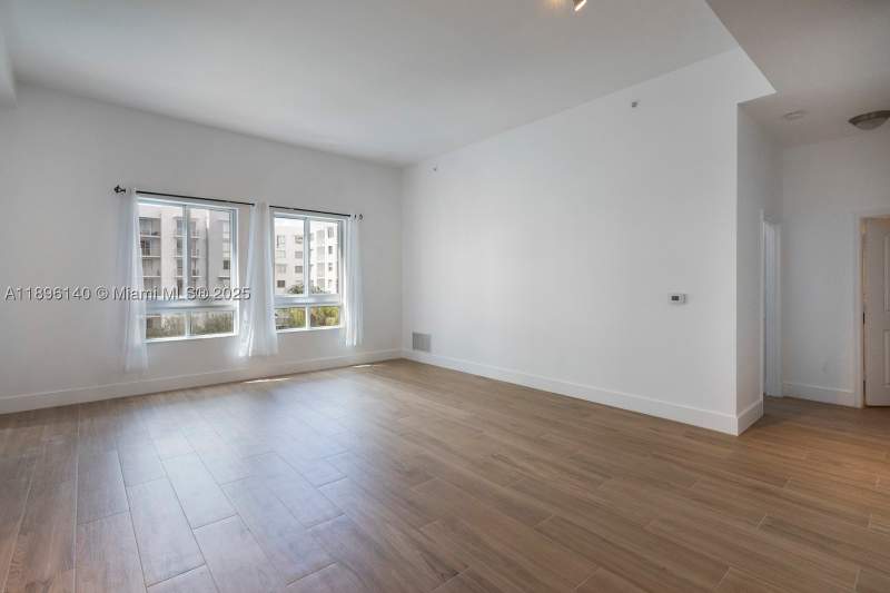 2 bedroom Condominium at 7350 SW 89th St 514S, Toscano Condo, Miami — photo 3