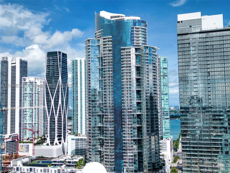 3 bedroom Condominium at 851 NE 1st Ave 4107, Paramount Miami Worldcent, Miami — photo 4
