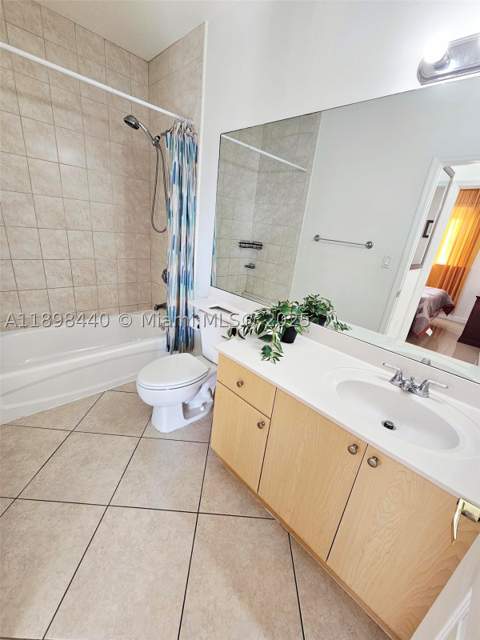 2280 SW 32nd Ave 511, Miami FL - photo 11 of 17