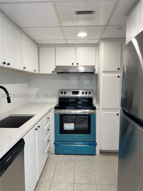 1000 West Ave 808, Miami Beach FL - photo 7 of 8