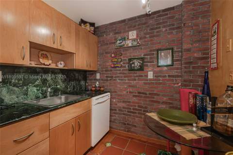 1865 79th St Cswy 5A, North Bay Village FL - photo 14 of 25