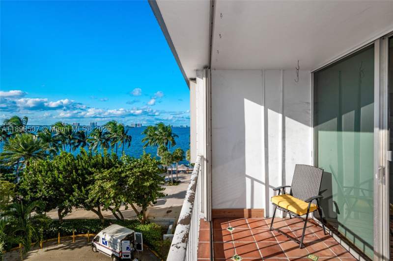 1 bedroom Condominium at 1865 79th St Cswy 5A, Kennedy House Condo, North Bay Village — photo 2