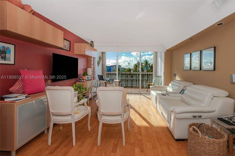 1 bedroom Condominium at 1865 79th St Cswy 5A, Kennedy House Condo, North Bay Village — photo 4