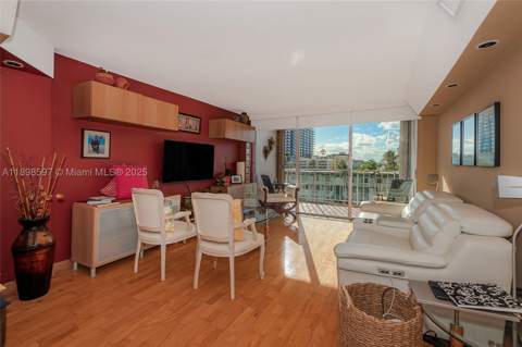 1865 79th St Cswy 5A, North Bay Village FL - photo 6 of 25