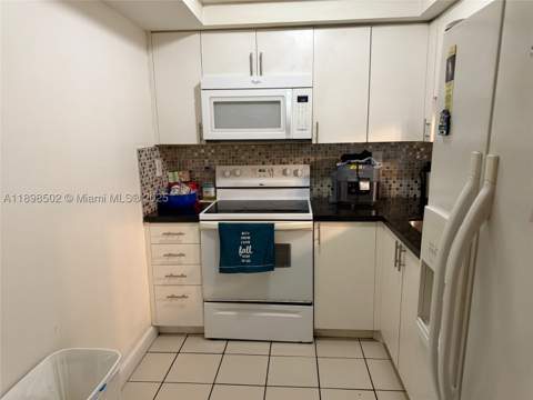 11780 SW 18th St 418-2, Miami FL - photo 10 of 16