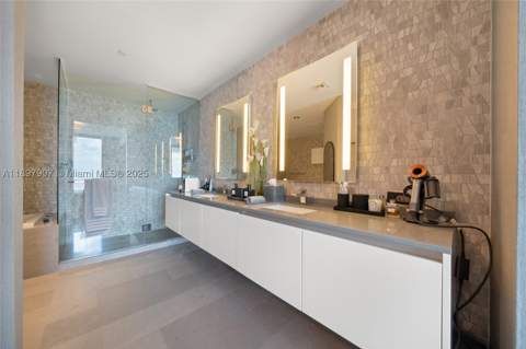 88 SW 7th St 3910, Miami FL - photo 20 of 38