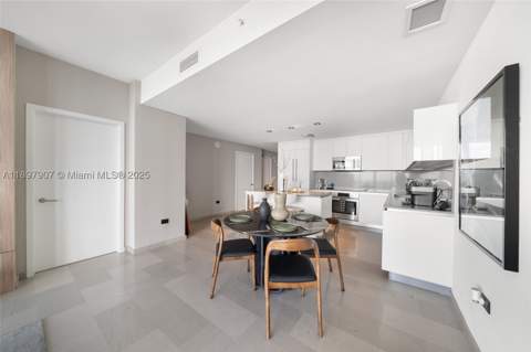88 SW 7th St 3910, Miami FL - photo 8 of 38