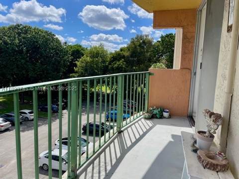 9350 Fontainebleau Blvd 408, Miami FL - photo 10 of 20