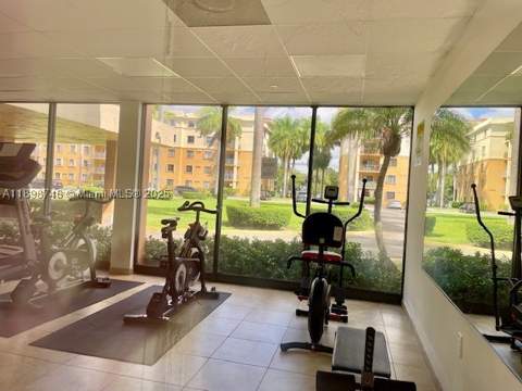 9350 Fontainebleau Blvd 408, Miami FL - photo 15 of 20