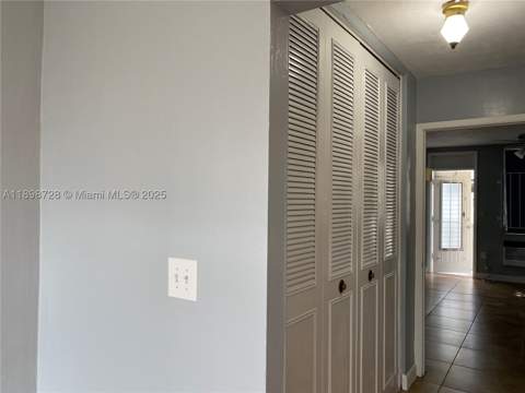 441 Collins Ave 27, Miami Beach FL - photo 10 of 30