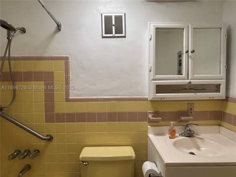 441 Collins Ave 27, Miami Beach FL - photo 14 of 30