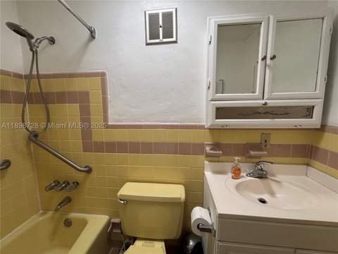441 Collins Ave 27, Miami Beach FL - photo 23 of 30