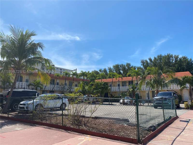 1 bedroom Condominium at 441 Collins Ave 27, Southern Star Condo, Miami Beach — photo 3
