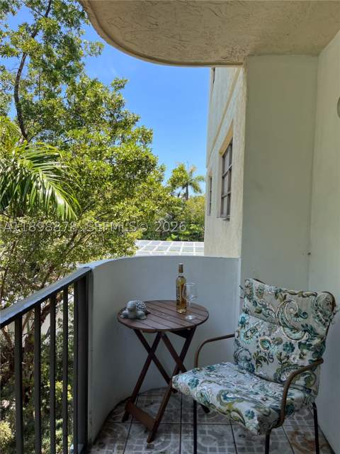 1673 Bay Rd 405, Miami Beach FL - photo 6 of 9