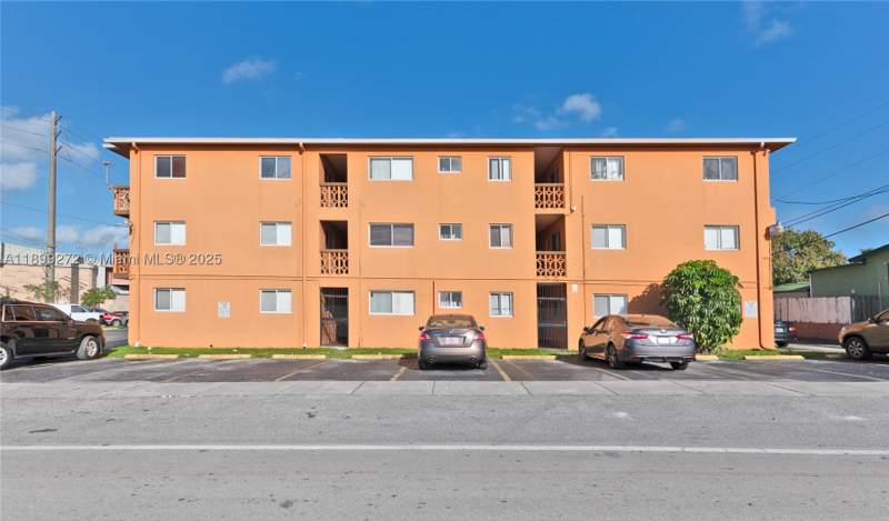 2 bedroom Condominium at 2330 NW 11th St 46, River Grand II Condo, Miami — photo 2