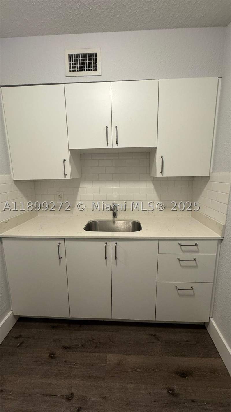 2 bedroom Condominium at 2330 NW 11th St 46, River Grand II Condo, Miami — photo 5