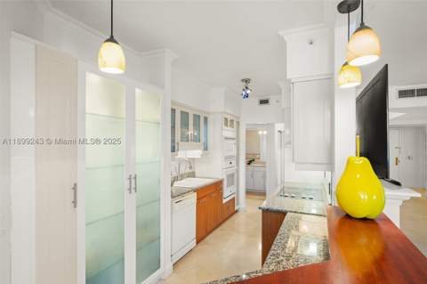4775 Collins Ave 1708, Miami Beach FL - photo 11 of 51