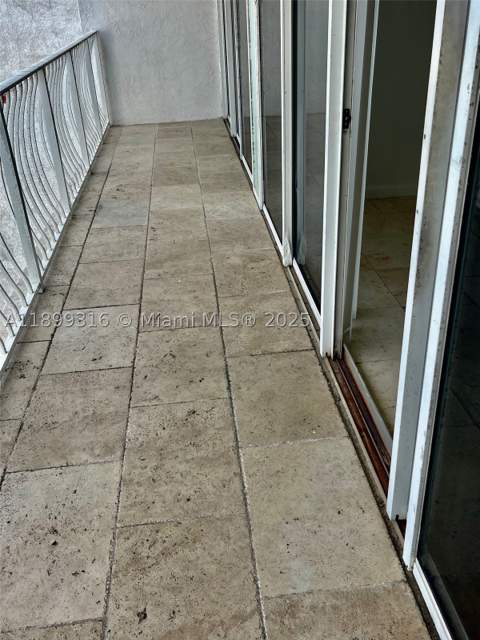 7601 E Treasure Dr 2308, North Bay Village FL - photo 10 of 15