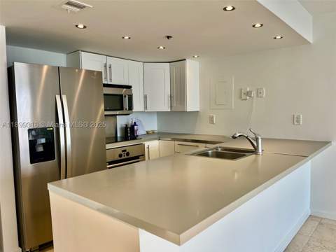 7601 E Treasure Dr 2308, North Bay Village FL - photo 14 of 15
