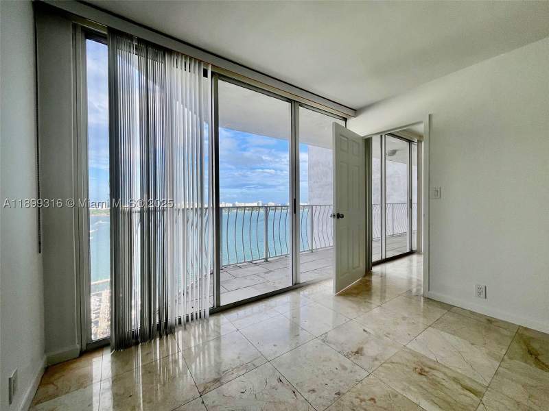 2 bedroom Condominium at 7601 E Treasure Dr 2308, The Grandview Palace Cond, North Bay Village — photo 3