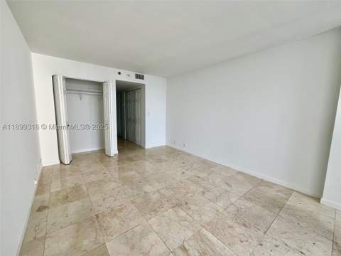 7601 E Treasure Dr 2308, North Bay Village FL - photo 6 of 15